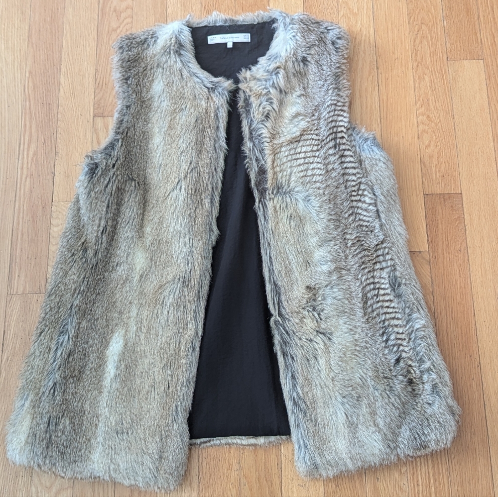 Zara Faux fur vest size S